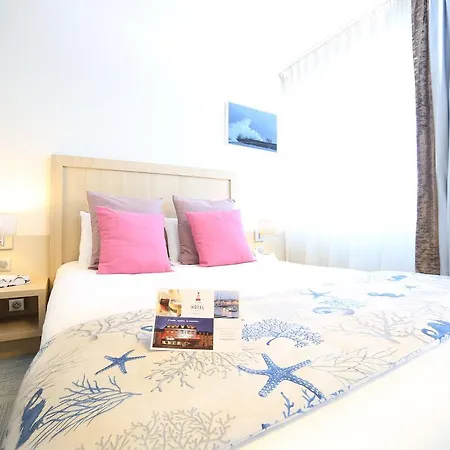 Hotel Trinite 3*