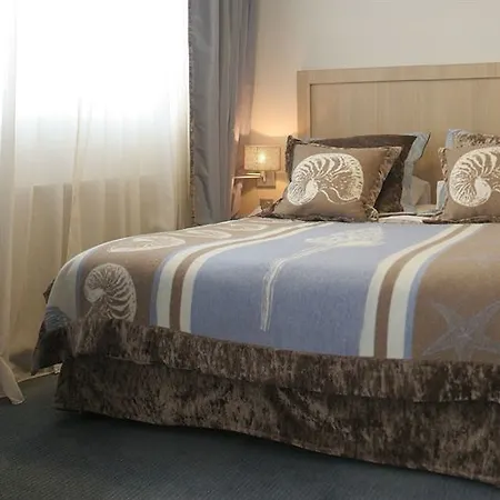 Hotel Trinite 3*